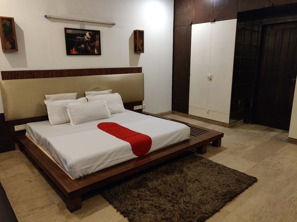 Royal Room - Photo 2