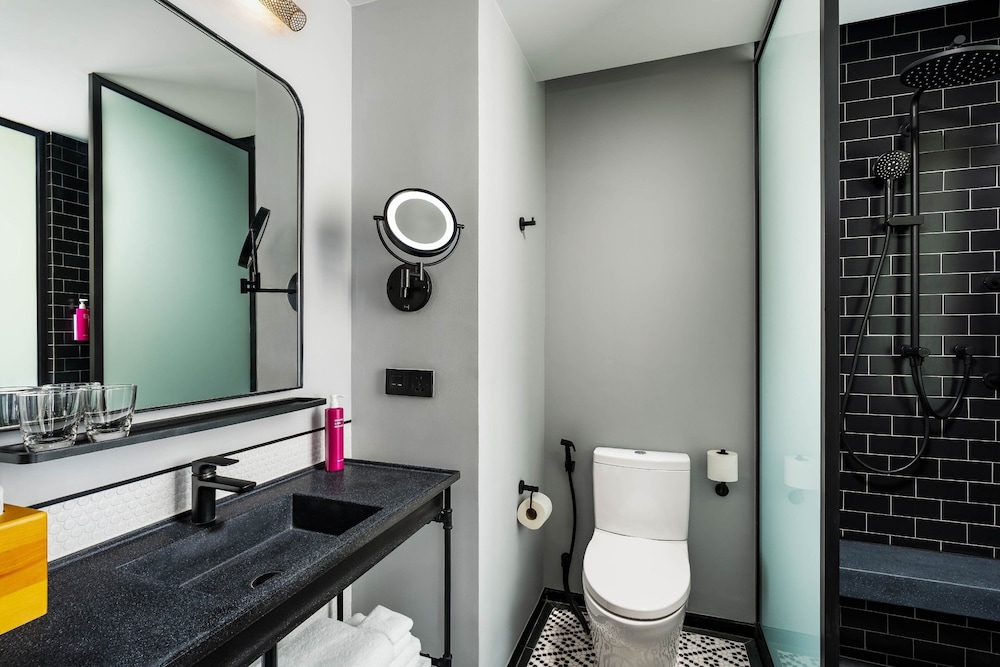 Room, 1 Queen Bed, City View