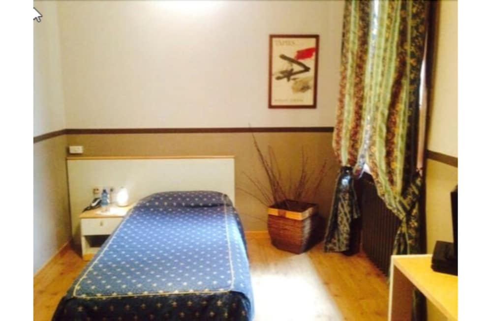 Single Room photo 1