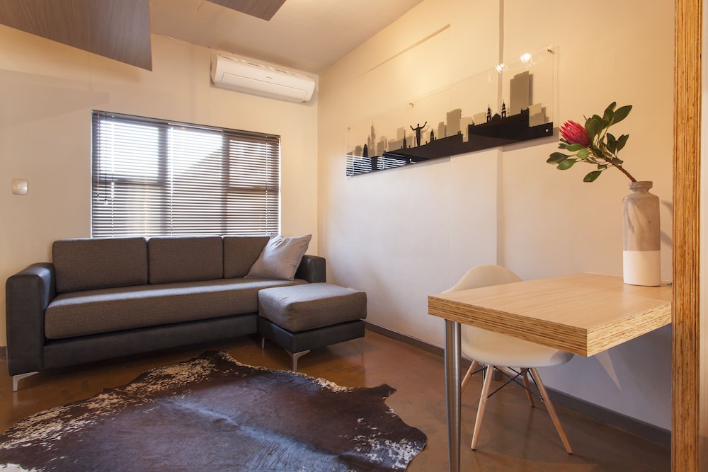 Luxury Apartment, 1 Bedroom - Photo 2