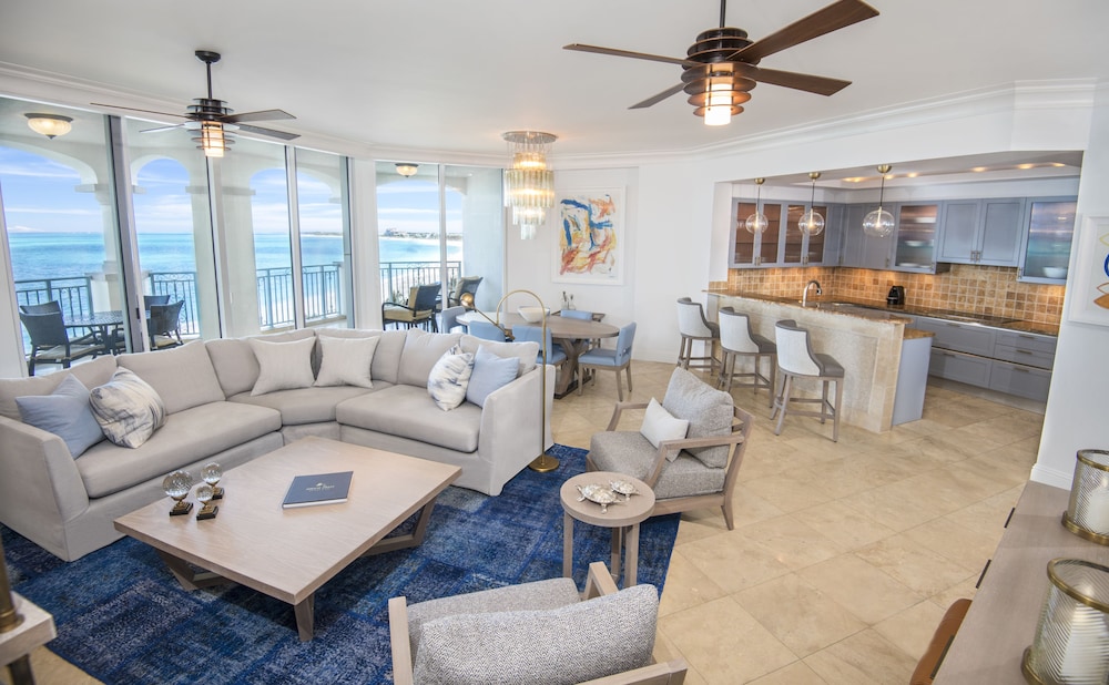 Suite, 1 Bedroom, Oceanfront - Photo 1