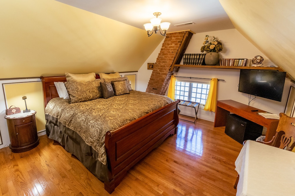 Luxury Suite, Private Bathroom