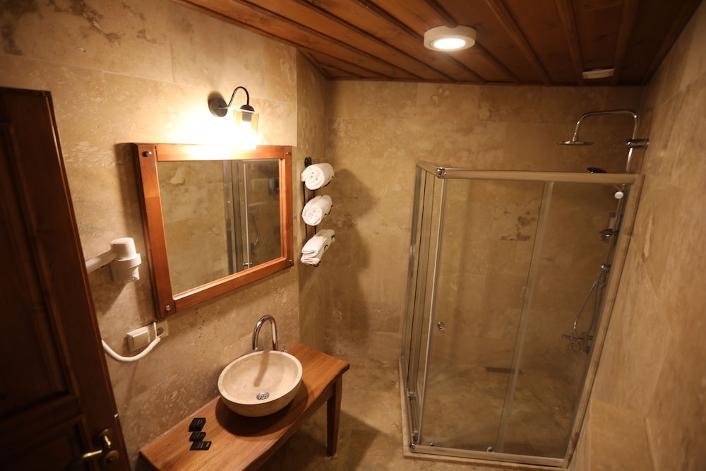 Standard Twin Room, 2 Twin Beds - Photo 3