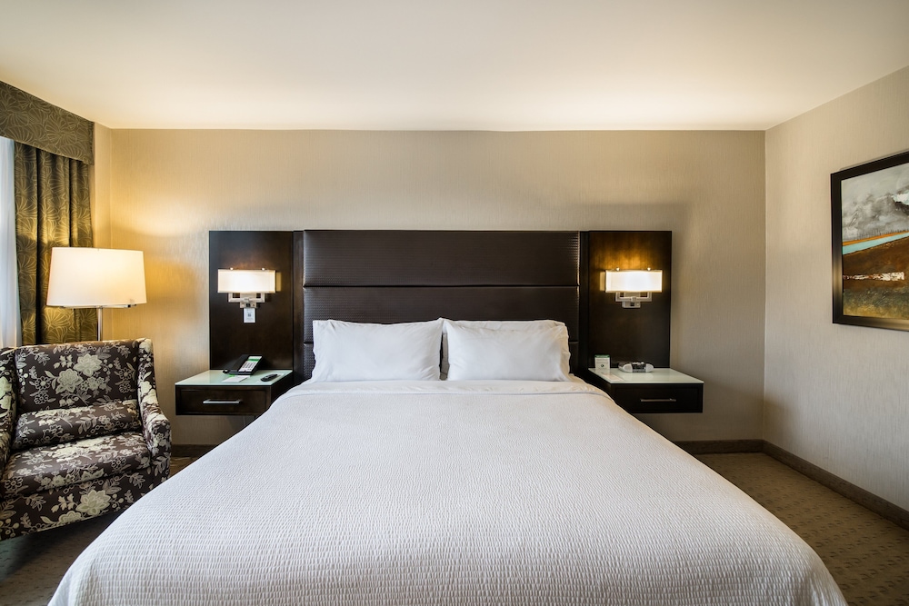 Standard Room, 1 King Bed (High Floor) - Photo 3