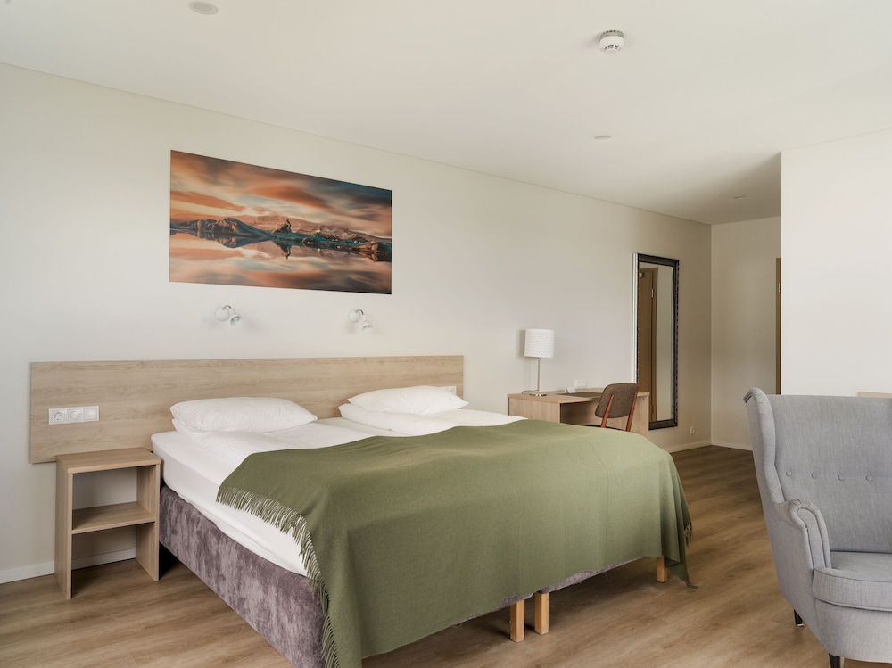 Deluxe Double Room with Hot Tub Access photo 3