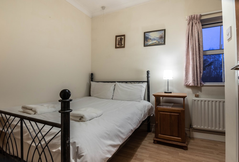 Standard Double Room, Ensuite - Photo 4