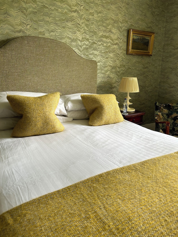 Loch View Standard Room photo 2