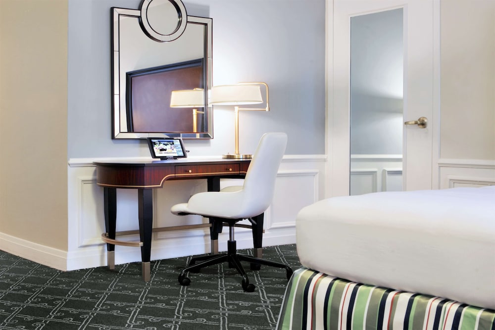 Premium 2 Bed 2 Bath - 1 Room