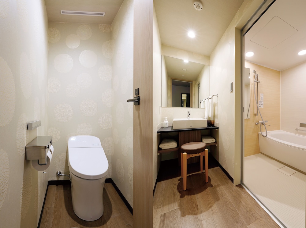 Corner Deluxe Twin Room - Photo 4