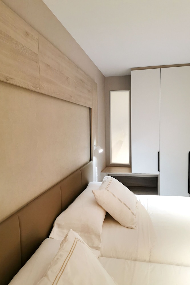 Double Room - Photo 4