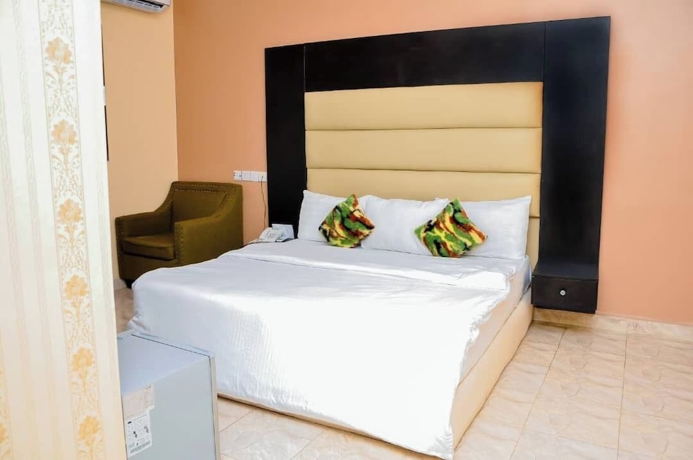 Deluxe Room, Balcony, City View