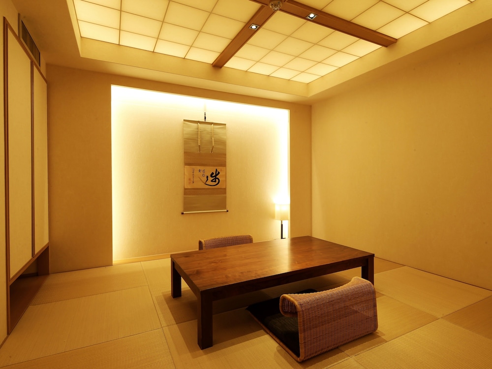 Deluxe Suit Room with Open Air Bath [KAZE no MIDORI] photo 3