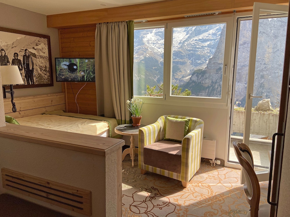 Single room with Eiger mountain view