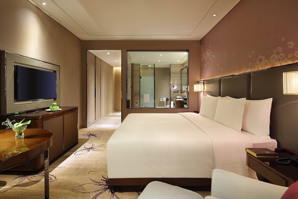 Deluxe King Room photo 1