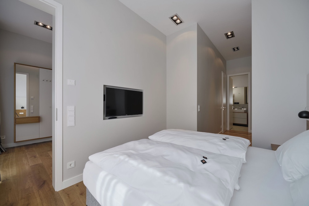 2-Room Apartment Cosy Gem 57 m² photo 2