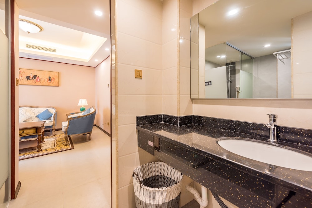 Twin Room With City View photo 3