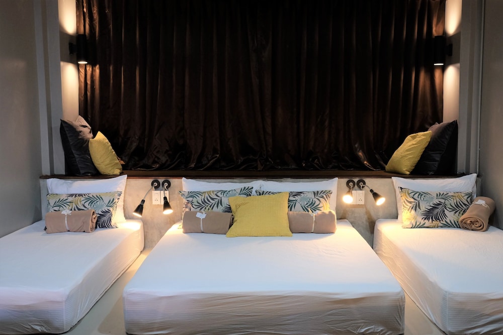 Private Room for 6 Persons (4th floor - no lift) photo 2