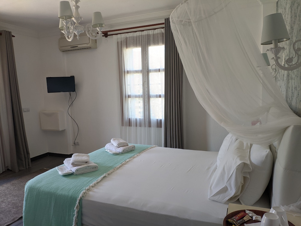 Deluxe Double Room, 1 Queen Bed, Garden View photo 1