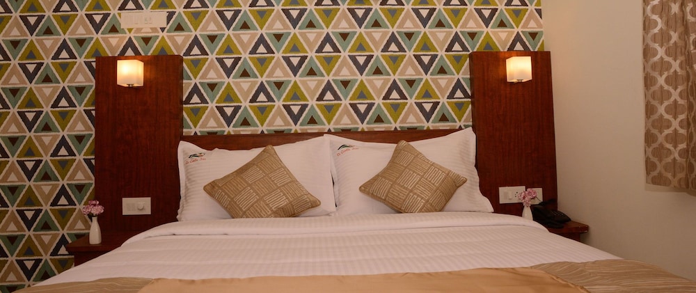 Deluxe Room, 1 Queen Bed