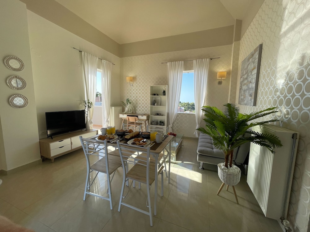 Artdeco Luxury Suites #C1 photo 3