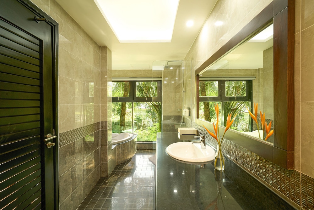 Deluxe Room, Garden View photo 3
