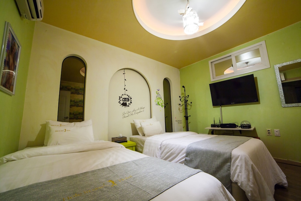 Quadruple Room photo 2