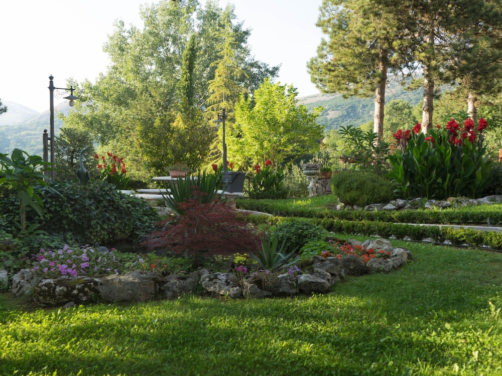 Villa photo 3