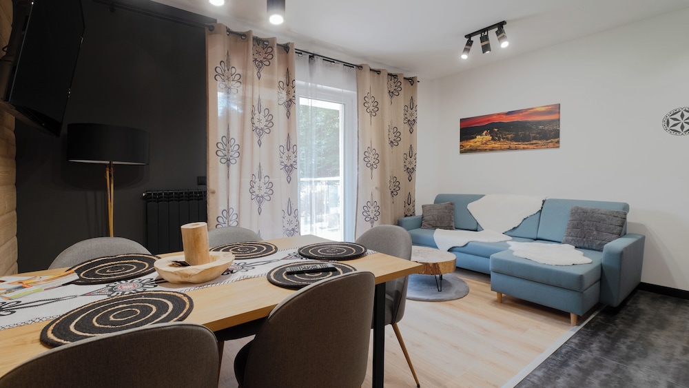 Apartment (A203) photo 2