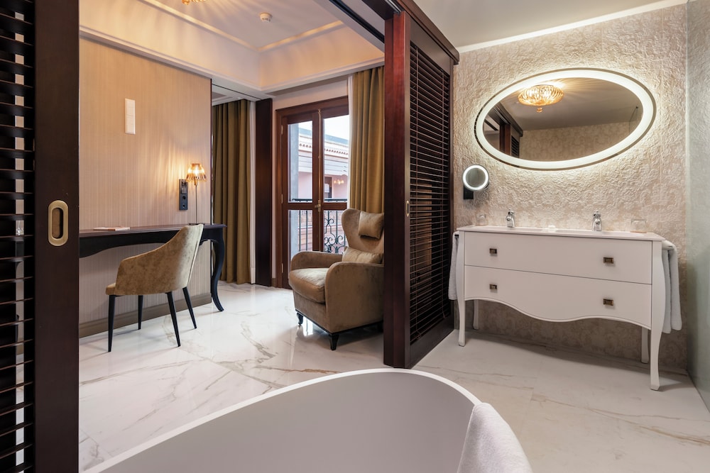 Junior Suite (Premium | 1A1C)