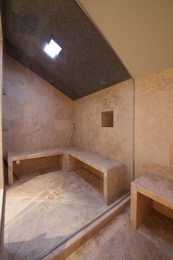 Loft Suite - Photo 5