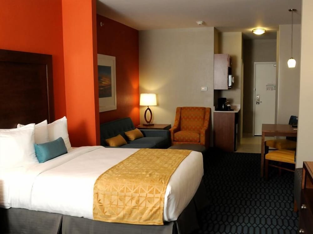 Suite, 1 King Bed (The Lodge) photo 1