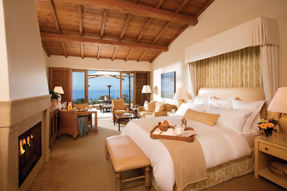 Bungalow, 1 King Bed, Ocean View (Terrace) - Photo 3
