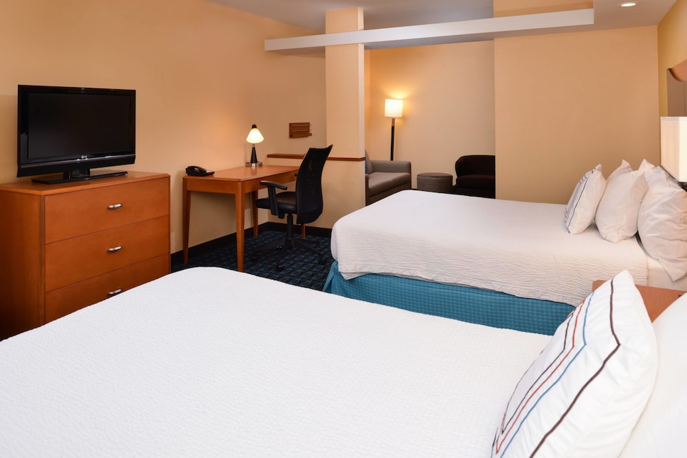 Room, 2 Queen Beds - Photo 3