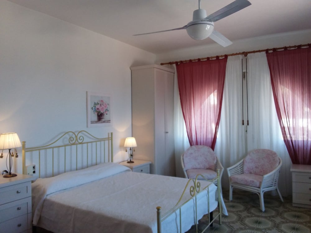 Family Room, Balcony