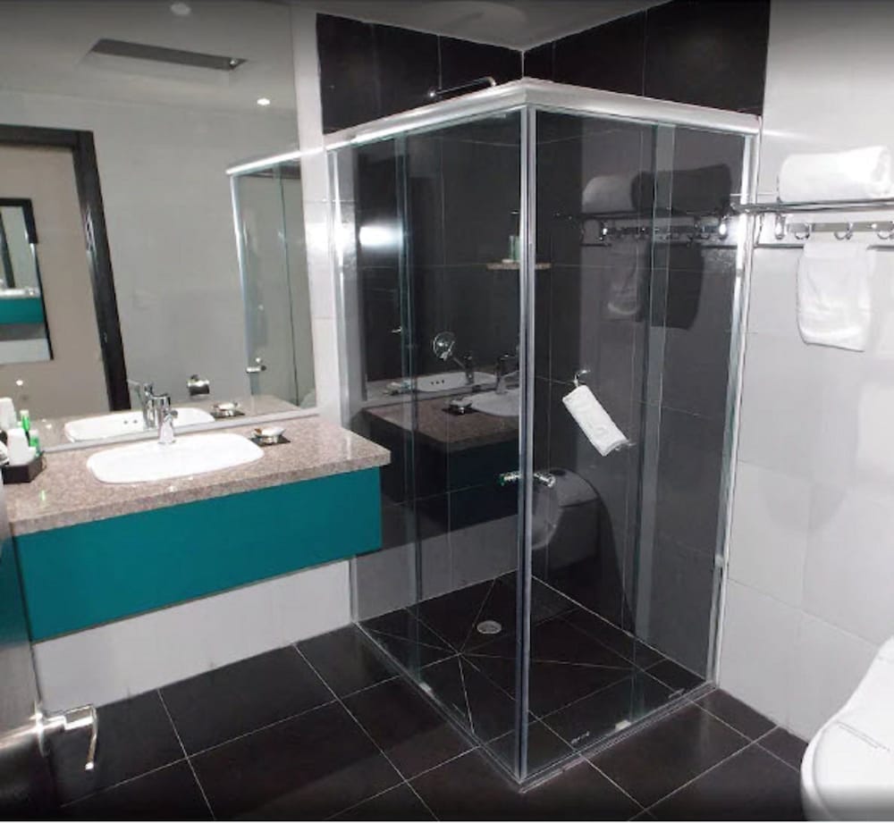Superior Suite, 1 King Bed, Ensuite, City View photo 2