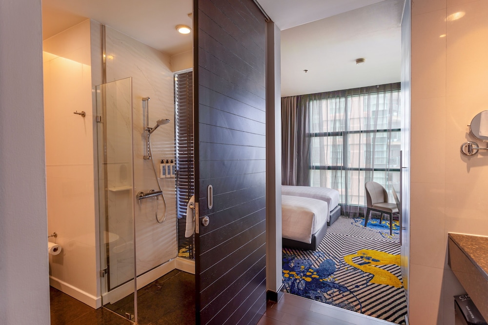 One Bedroom Suite Twin River View