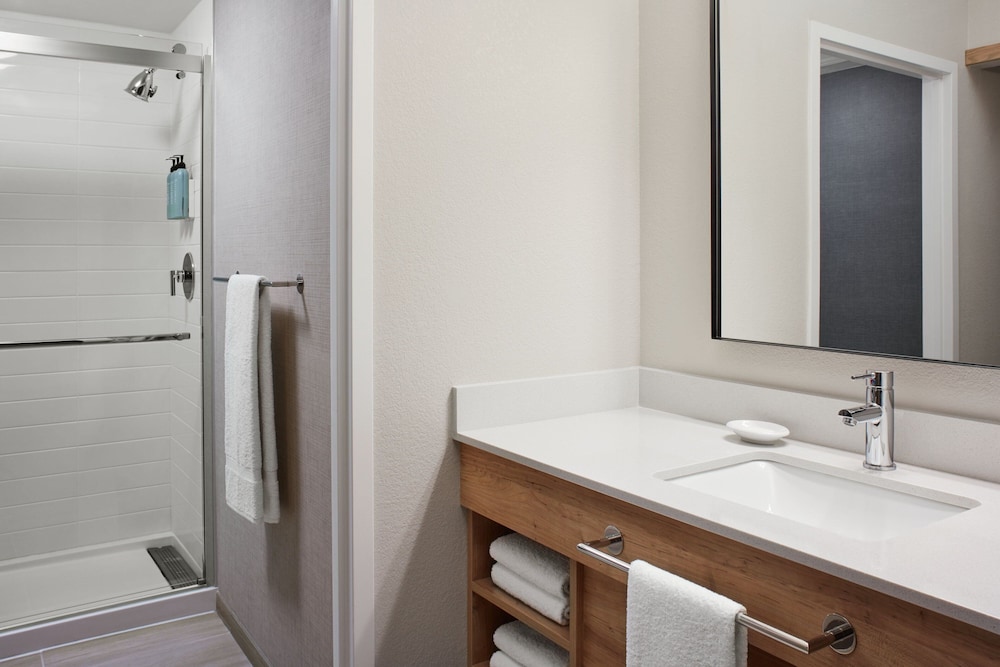 Suite, 1 Bedroom thumbnail 6