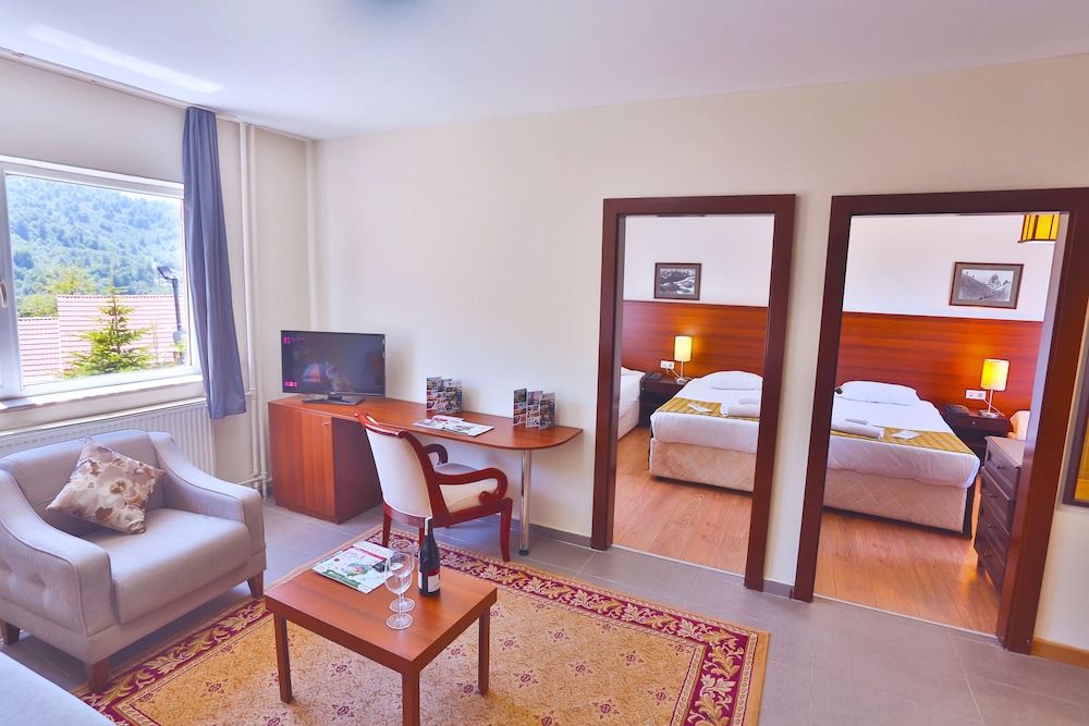 Family Apartment, 2 Twin Beds photo 3