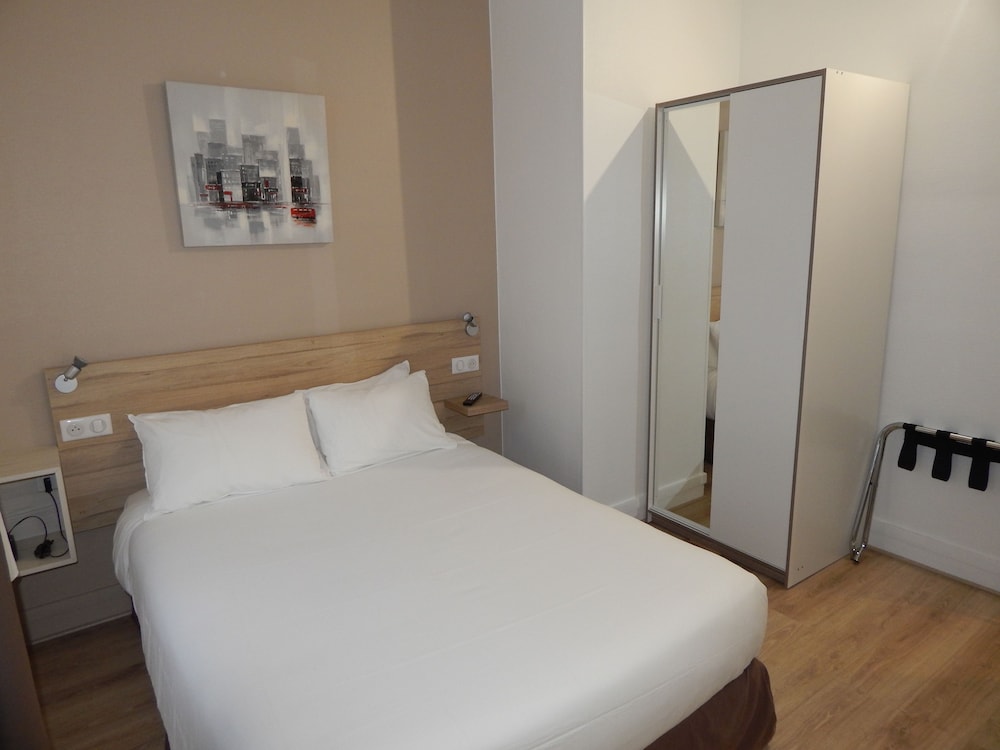 Superior Double Room - Photo 8