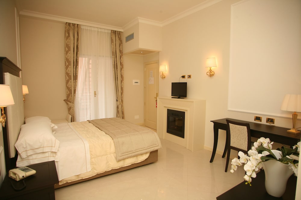 Standard Double Room (beach access NOT included) - Photo 2