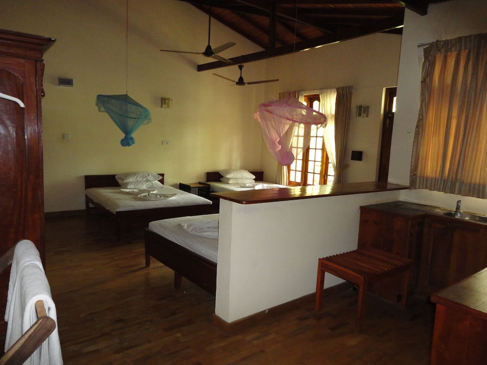 Family Room, Balcony photo 1