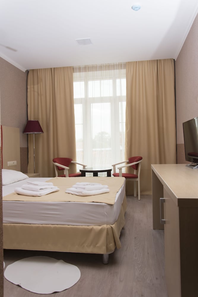 Standard Double or Twin Room photo 2