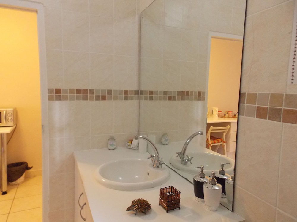 Single/Double/Twin/Triple Room photo 3
