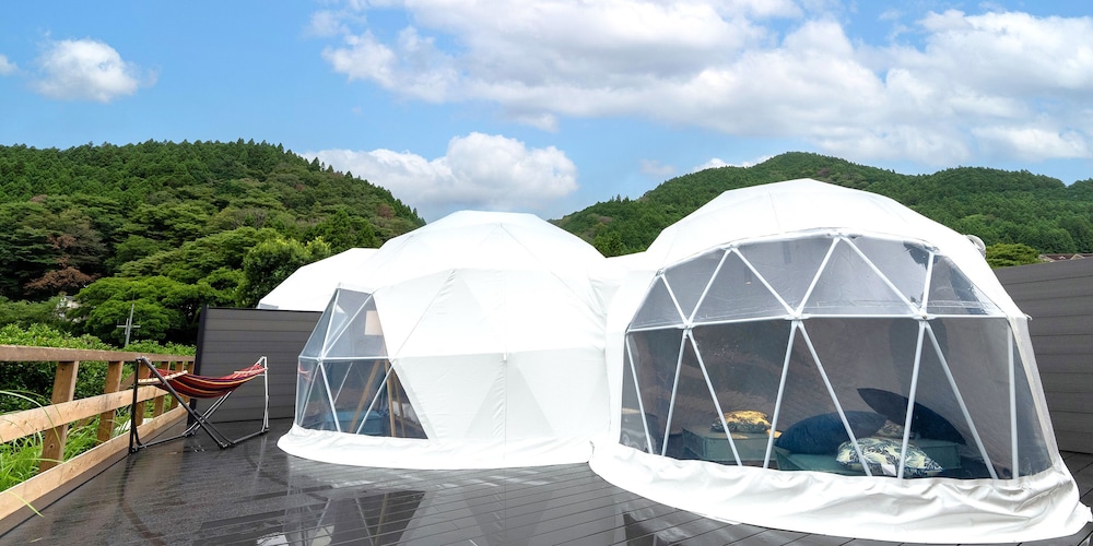 Twin Dome Tent, Non Smoking