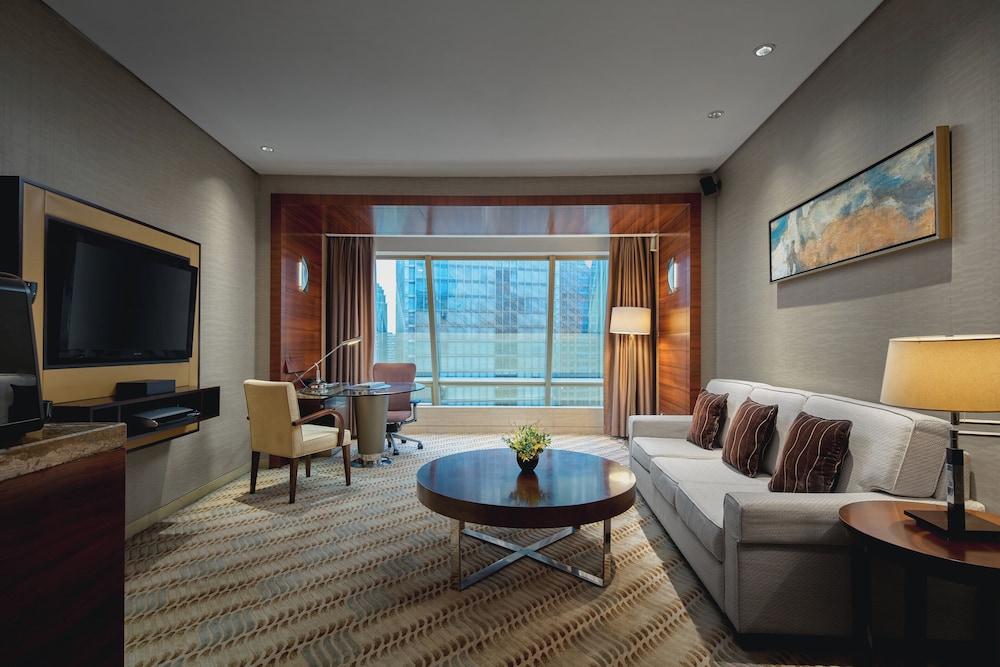 Suite, 1 Bedroom, Accessible, Club Lounge Access - Photo 3
