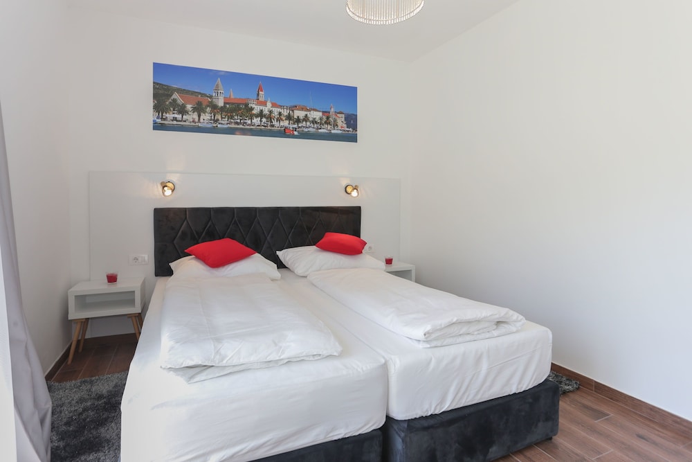 Apartment (A2)