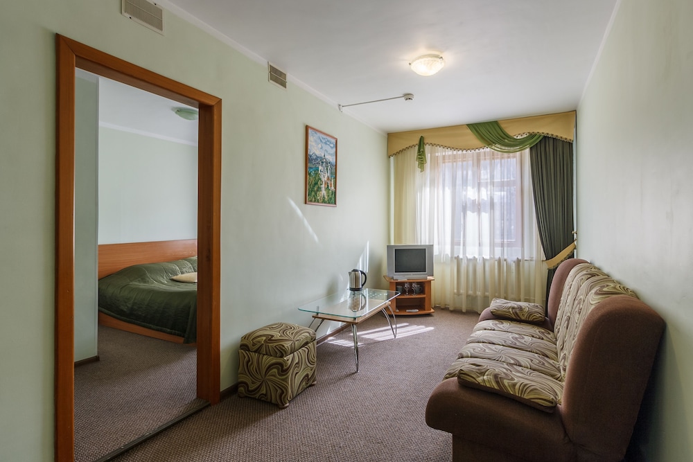 Superior Double Room, 1 King Bed With Sofa Bed photo 1