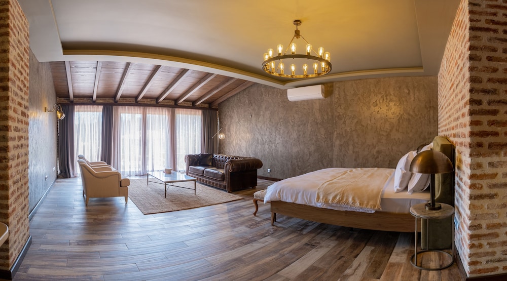 Grand Double Room photo 1