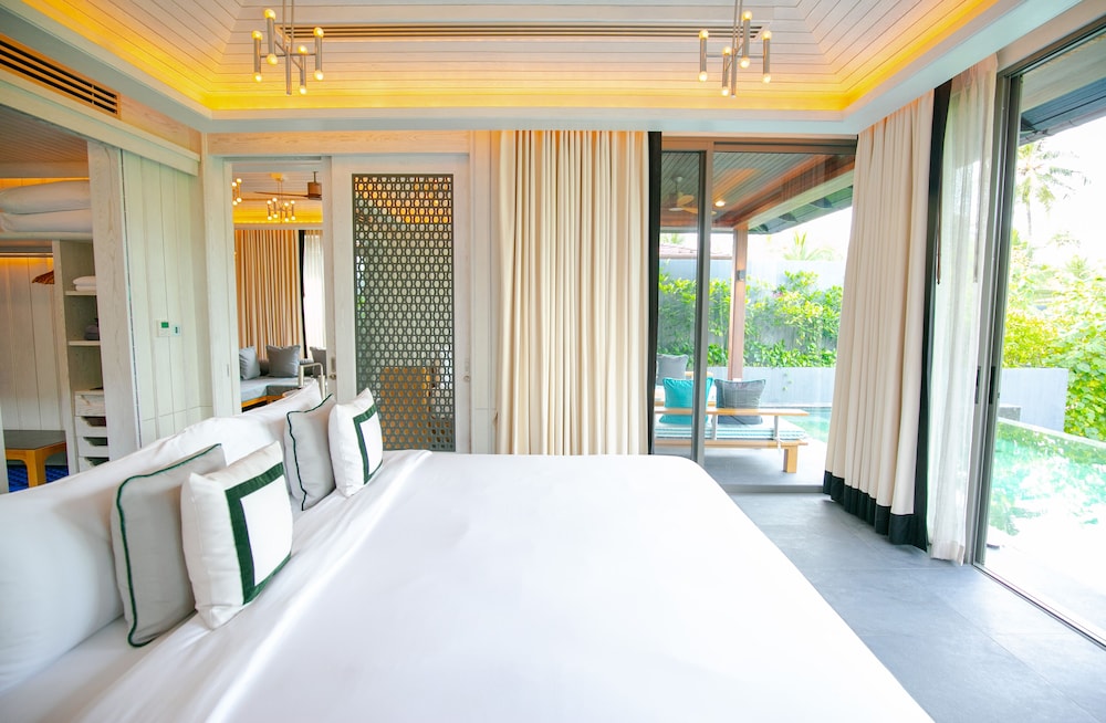 1BR Luxury Pool Villa photo 3