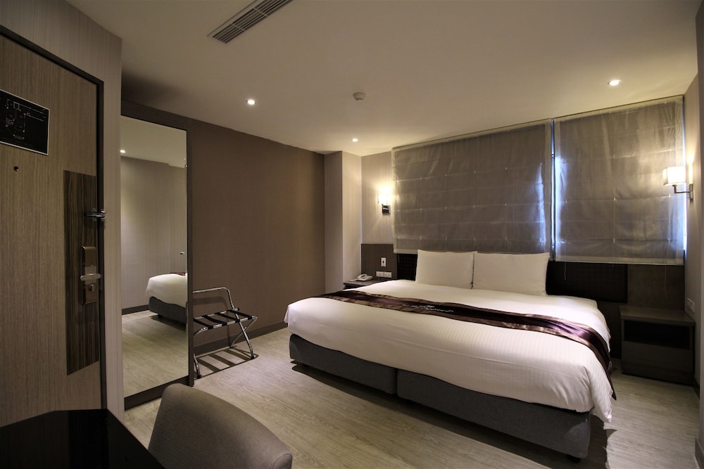 Premium Double Room photo 2
